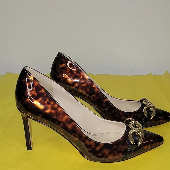 Nine West Tortoise Brown Pumps w/ Gold Chain LIKE NEW Size 8.5 - Picture 6 of 10